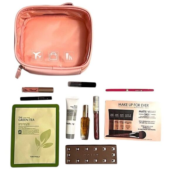 Big Bundle Of Makeup And Skincare HIGH RETAIL - Picture 1 of 7